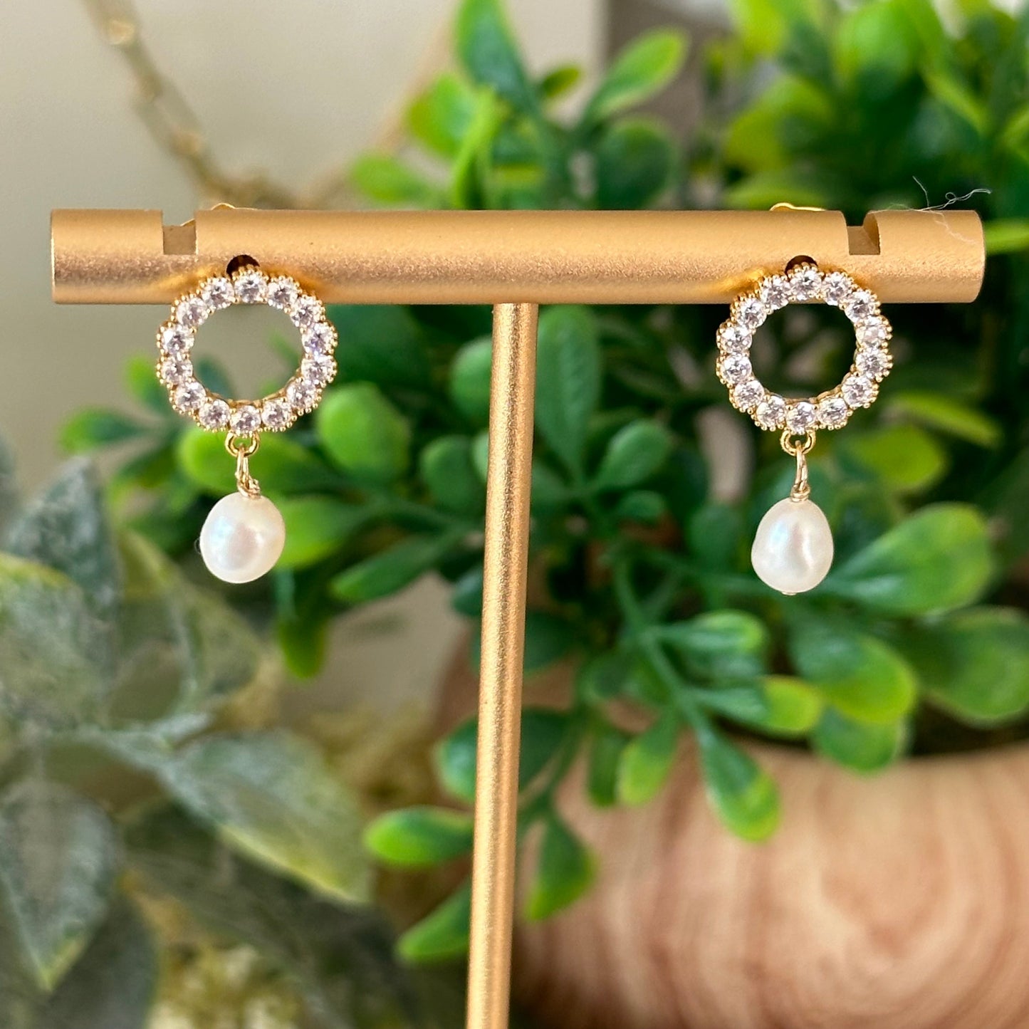 Boucles d'oreilles Belina à cercle ouvert et perles - Lydieannejewelry