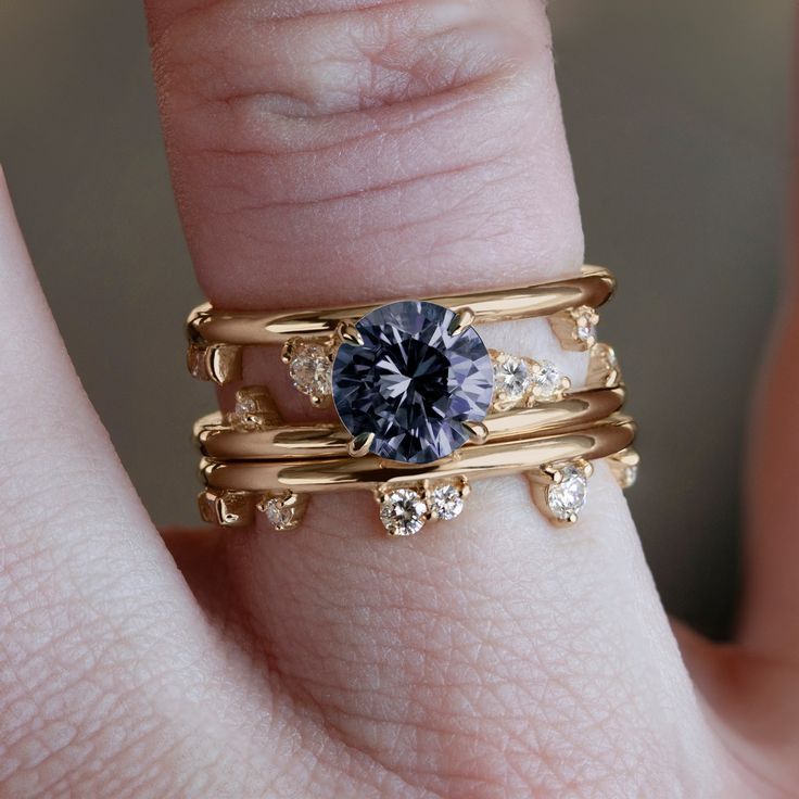 Ensemble de bagues vintage en or cristallin incrusté de bleu