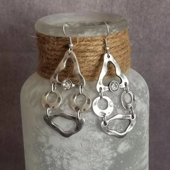 Boucles d'oreilles vintage irrégulières à face creuse