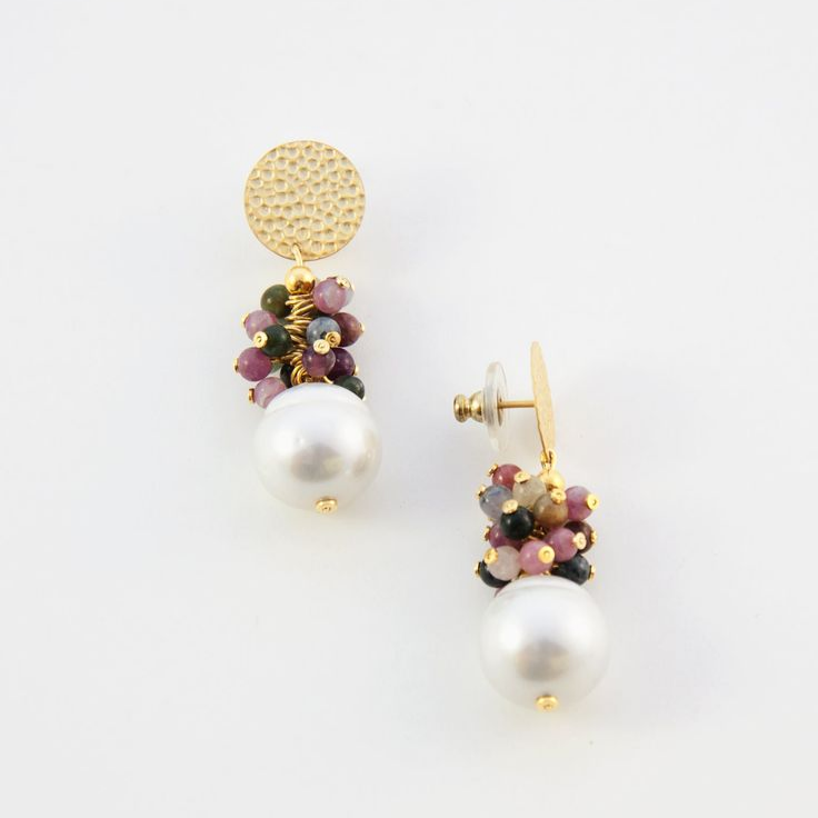Petites boucles d'oreilles vintage en perles