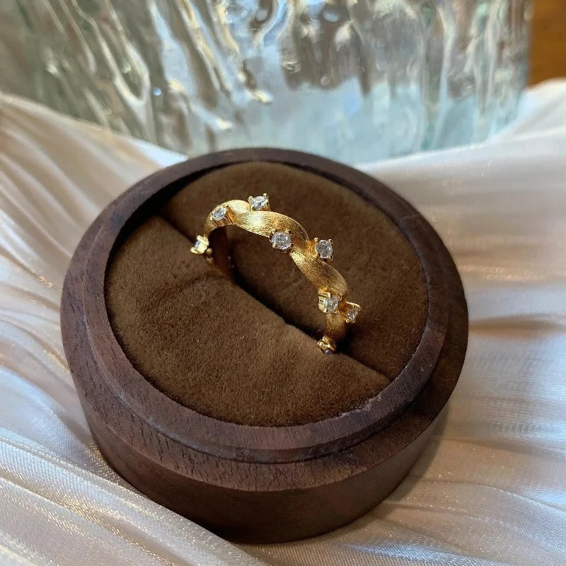 Bague vintage ajustable en or et diamants avec motif vague et vigne - Lydieannejewelry