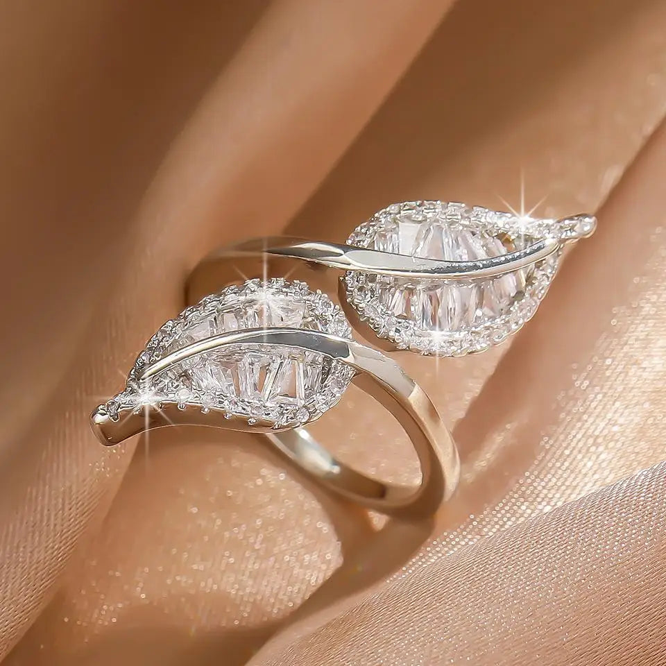 Bague vintage ajustable en argent et cristal - Lydieannejewelry