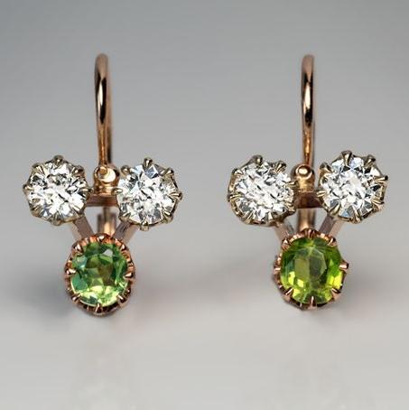 Boucles d'oreilles vintage en zircone verte et blanche dorée