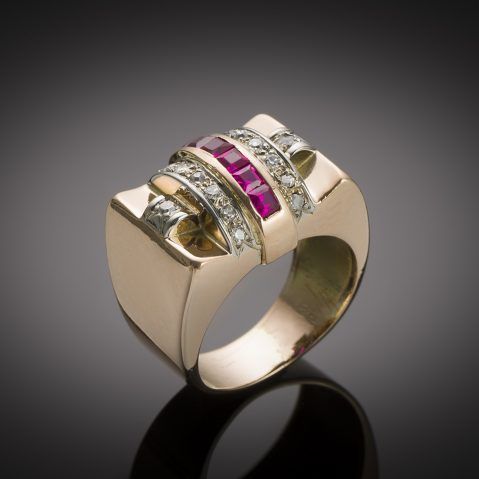 Bague vintage unique en or avec grenat et zircone