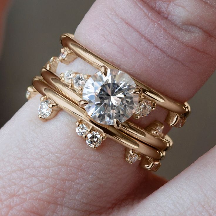 Ensemble de bagues vintage en or cristallin incrusté de blanc