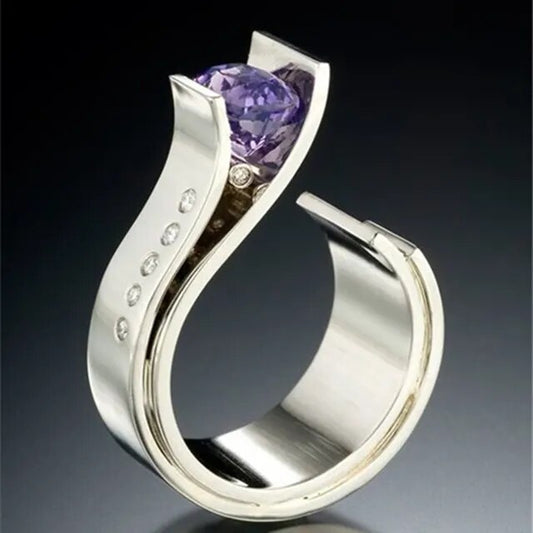 Bague vintage violette incrustée de zircone