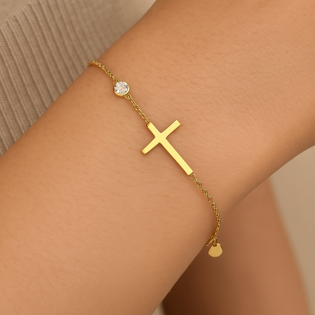 Bracelet en or avec breloque spirituelle - Lydieannejewelry