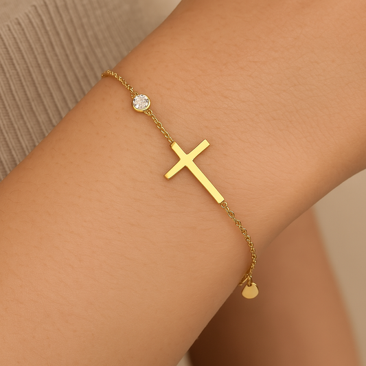 Bracelet en or avec breloque spirituelle - Lydieannejewelry