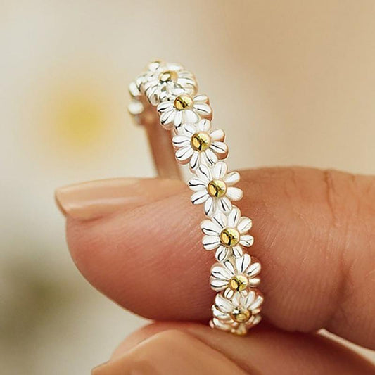 Bague ajustable en argent et émail peint à la main avec motif marguerite