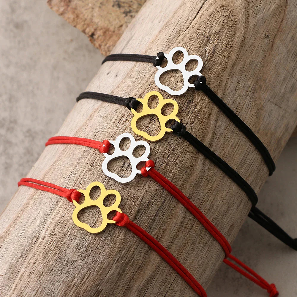 Bracelet cordon empreinte de patte – Design ajustable noir et rouge