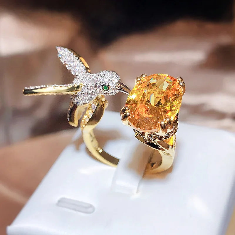 Bague ajustable avec pierre précieuse colibri – Zircon, plaquée or 14 carats