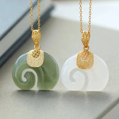 Collier pendentif éléphant en jade Hetian – chaîne plaquée or 18 carats pour femme