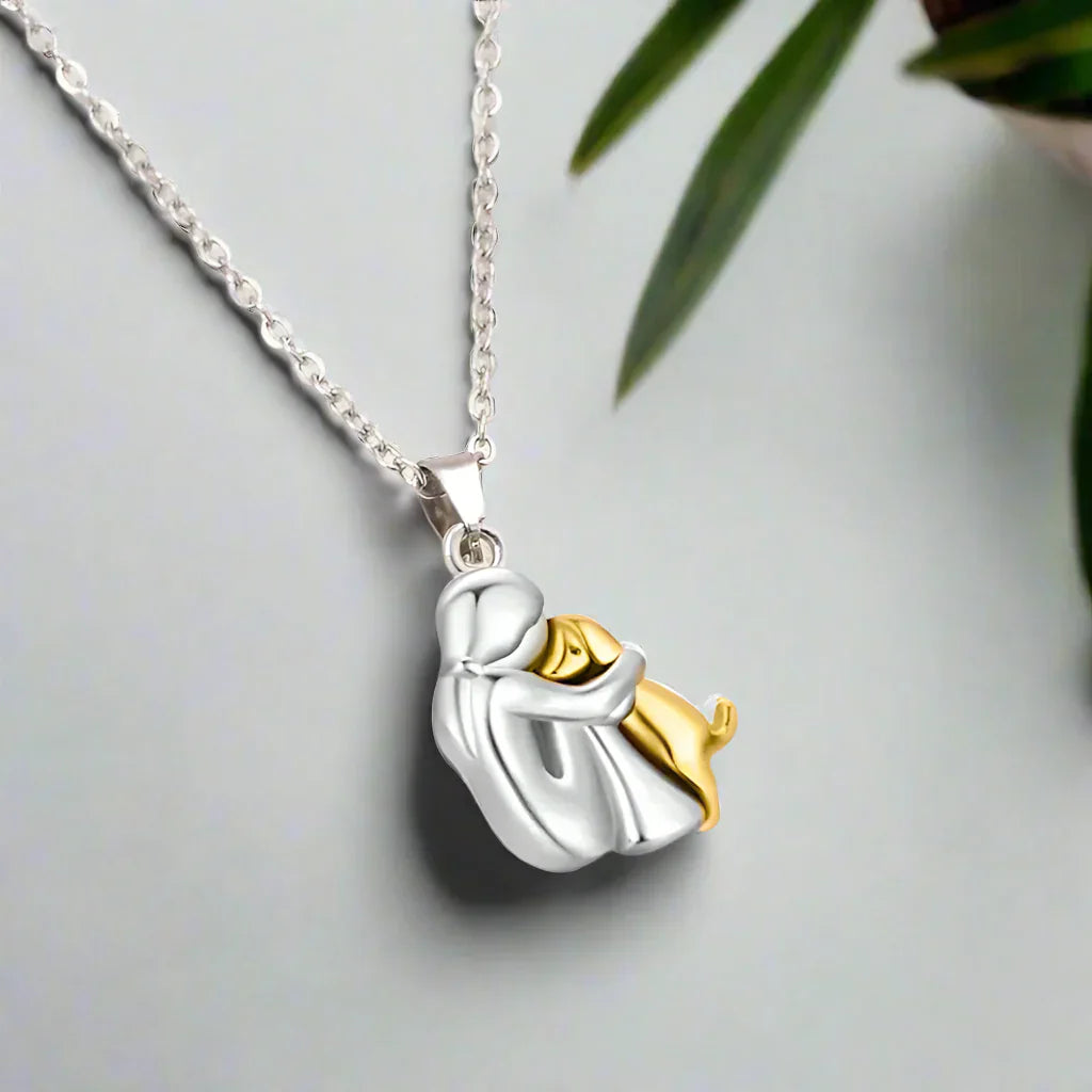 Collier pendentif Hug - Offre limitée BOGO