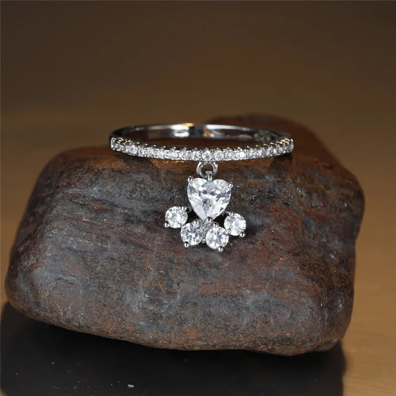 Bague vintage avec patte de chat et pierre en forme de cœur – dorée et argentée