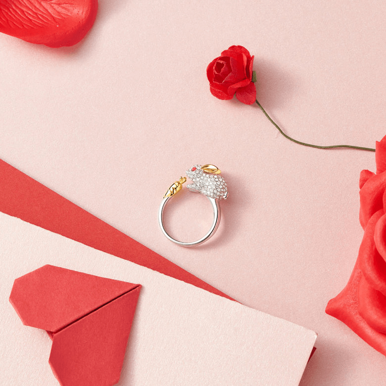 Bague unique ajustable en argent avec lapin et carotte en cristal