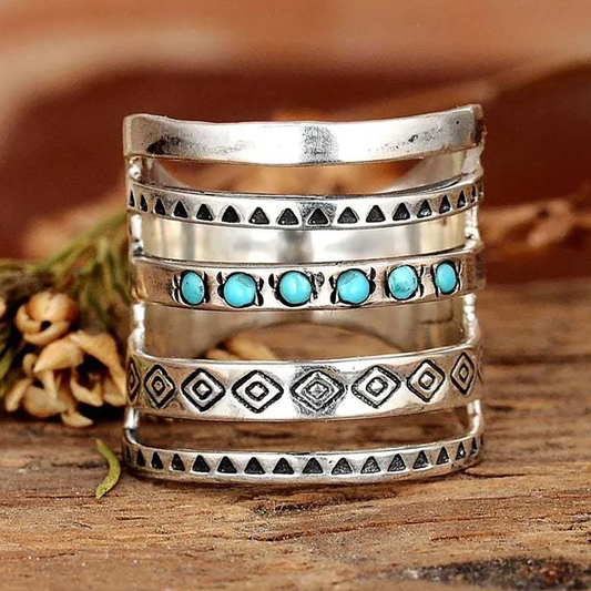 Bague bohème ajourée sculptée en turquoise