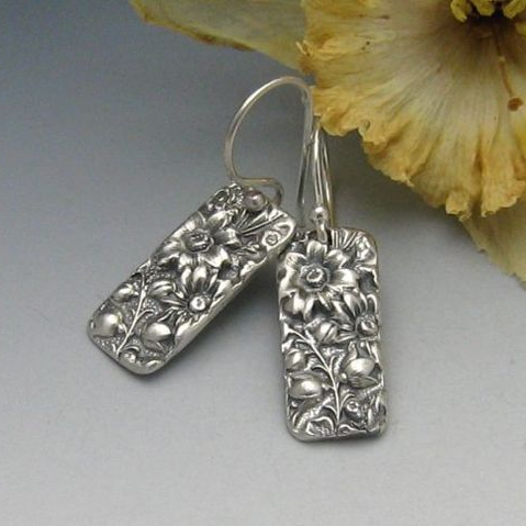 Boucles d'oreilles vintage rectangulaires en argent avec fleurs