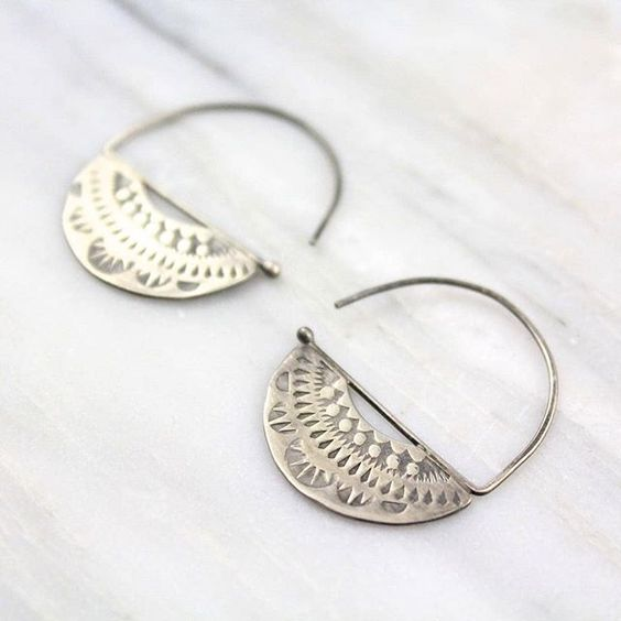 Vintage Silver Hollow Crest Earrings-Lydieannejewelry