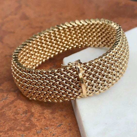 Bracelet vintage en maille dorée