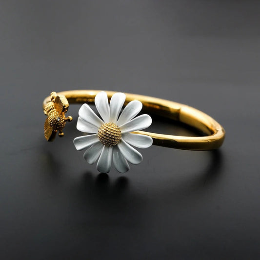 Bracelet vintage avec marguerite et abeille en or - Lydieannejewelry