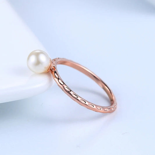 Bague classique en or rose avec perle - Lydieannejewelry