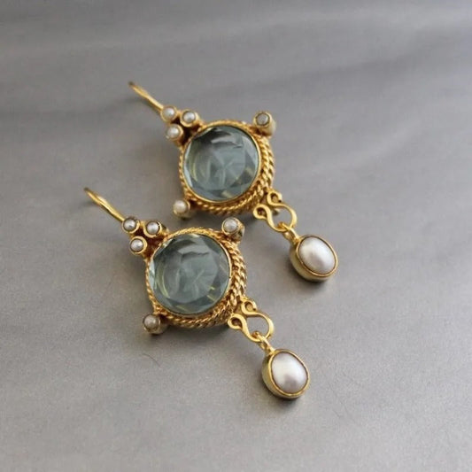 Boucles d'oreilles vintage en verre bleu et perles - Lydieannejewelry