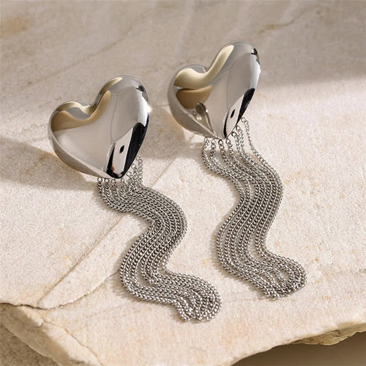 Boucles d'oreilles classiques en argent avec pendentif en forme de cœur et chaîne à franges - Lydieannejewelry