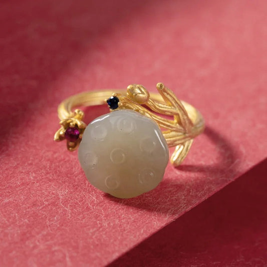 Bague ajustable vintage en or sculpté avec pierre verte et motif floral - Lydieannejewelry