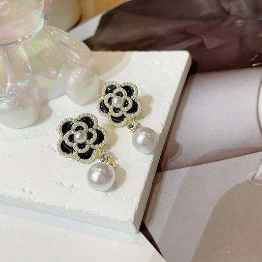 Boucles d'oreilles vintage fleurs mini perles noires - Lydieannejewelry