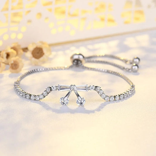 Bracelet vintage avec pendentif en cristal argenté en forme de nœud et pendentif - Lydieannejewelry