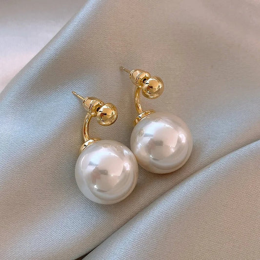 Boucles d'oreilles classiques en perles blanches et or incurvé - Lydieannejewelry