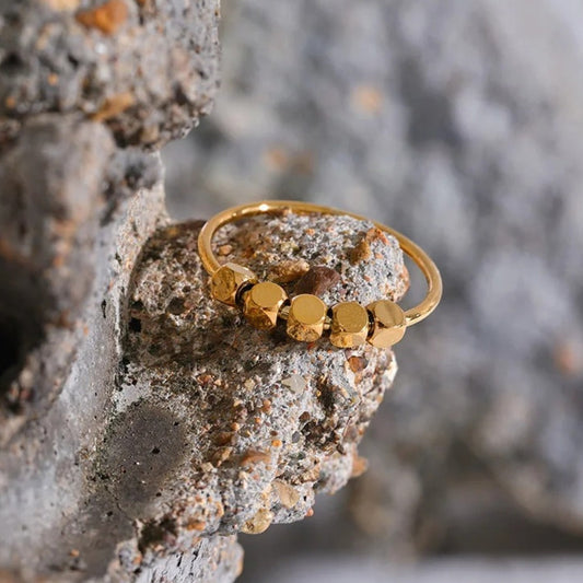 Bague cube vintage en or avec perles - Lydieannejewelry