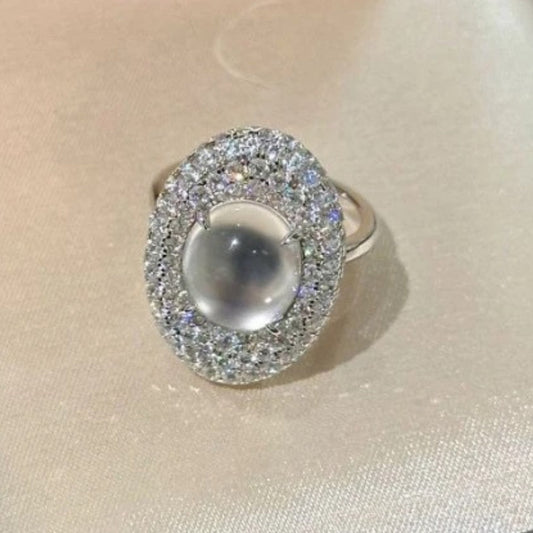 Bague ajustable intemporelle en argent et cristal de lune - Lydieannejewelry