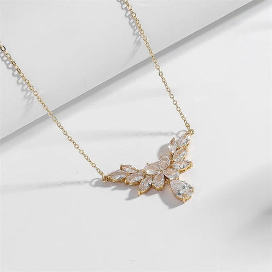 Collier vintage floral étincelant en or - Lydieannejewelry