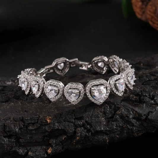 Bracelet à breloques en argent avec cœur scintillant - Lydieannejewelry