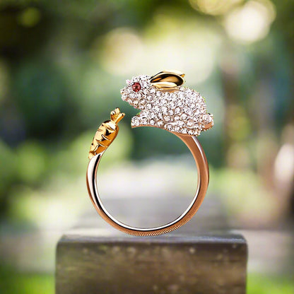 Bague unique ajustable en argent avec lapin et carotte en cristal